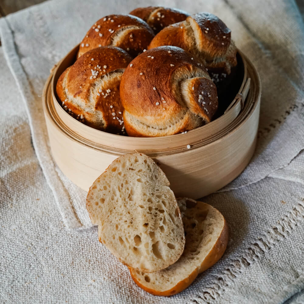 Laugengebaeck mit Lievito Madre